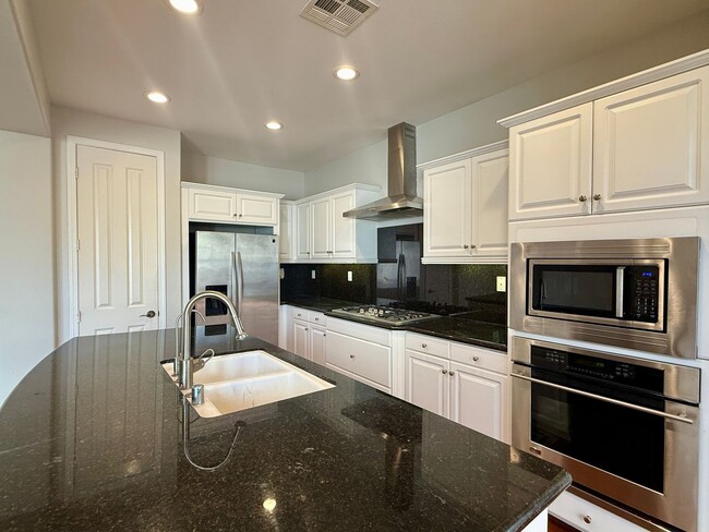 Building Photo - Gorgeous Home in Pacific Highland Ranch Co...