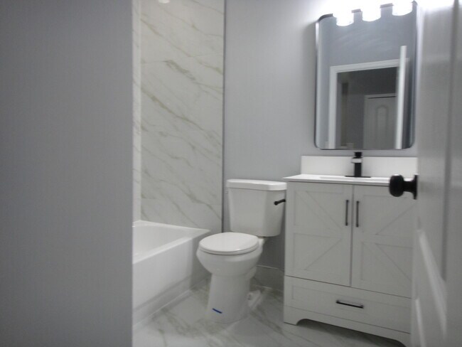 Building Photo - 2310 Shoma Ln