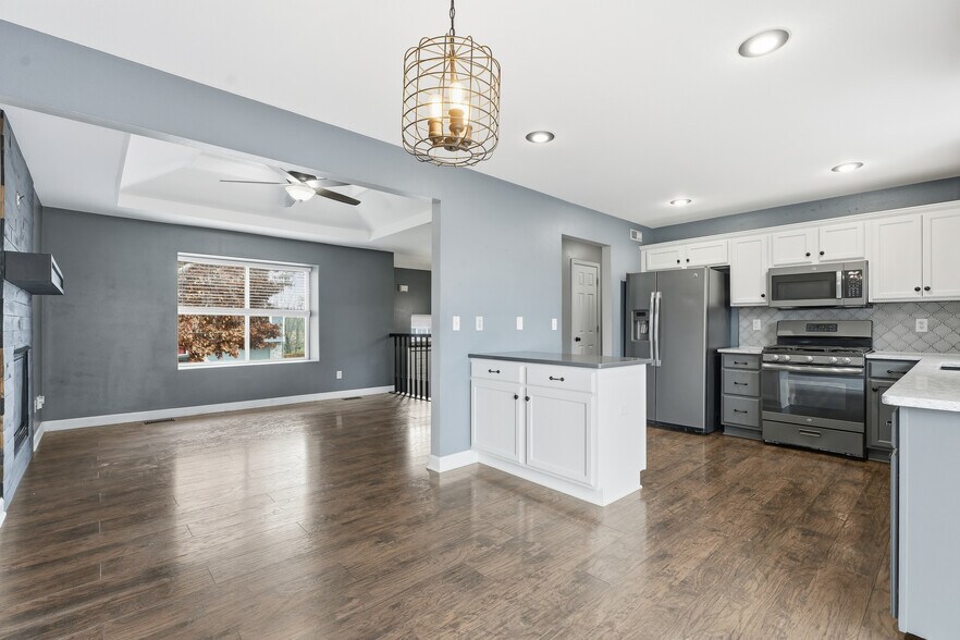 Building Photo - 11516 N Windsor Ave