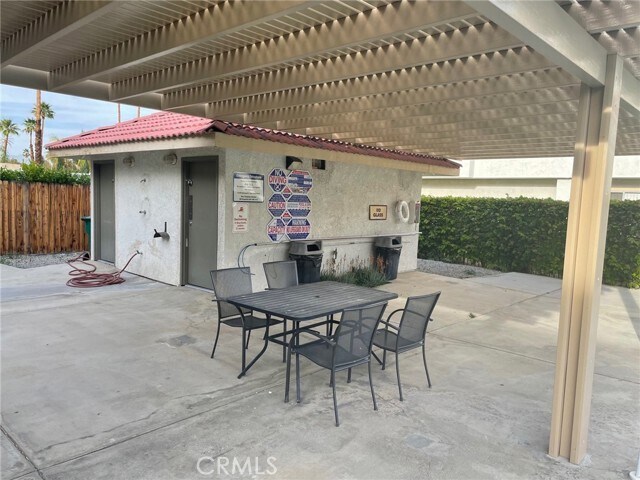 Building Photo - 74614 Driftwood Dr