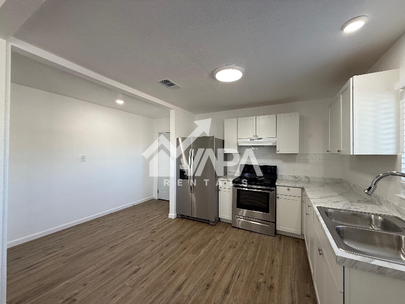 Building Photo - 154 Frances Jean Dr