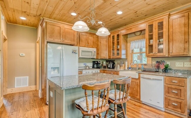 Building Photo - 111 Watkins Farm Rd