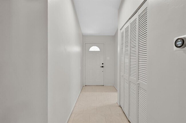 Building Photo - 21 Gambrel Oak Pl