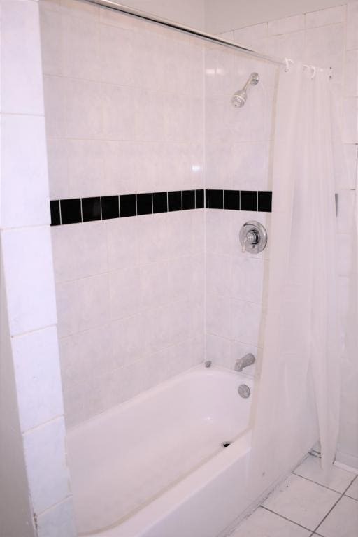 Building Photo - 4835 W Congress Pkwy