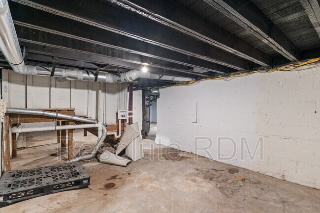 Building Photo - 801 N Dearborn St
