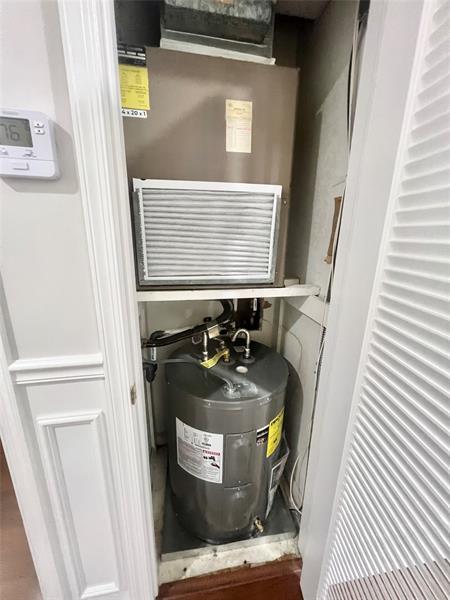 Building Photo - 2270 NE 68th St