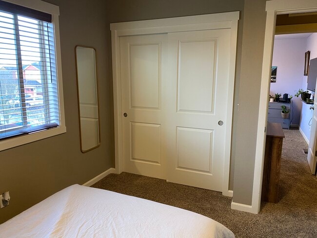 Building Photo - 5222 NE 129th Ave