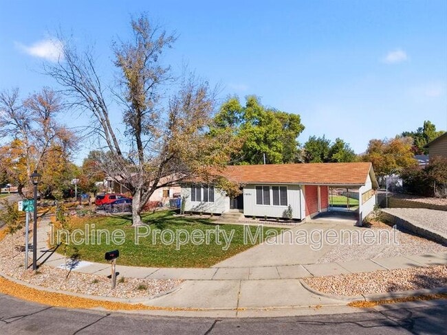 Building Photo - 10551 Violet Dr