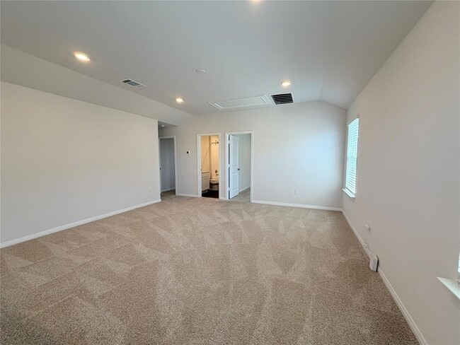 Building Photo - 129 Saide St