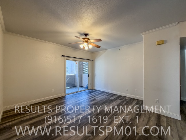 Building Photo - 1 Bed 1 Bath Roseville Condo with Attached Garage