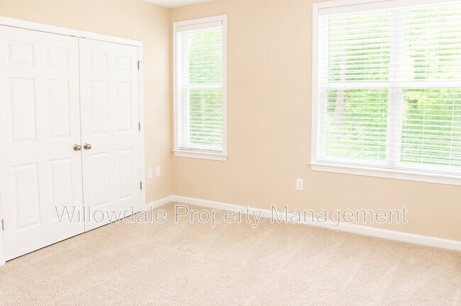 Building Photo - 204 Savannah Ridge Rd