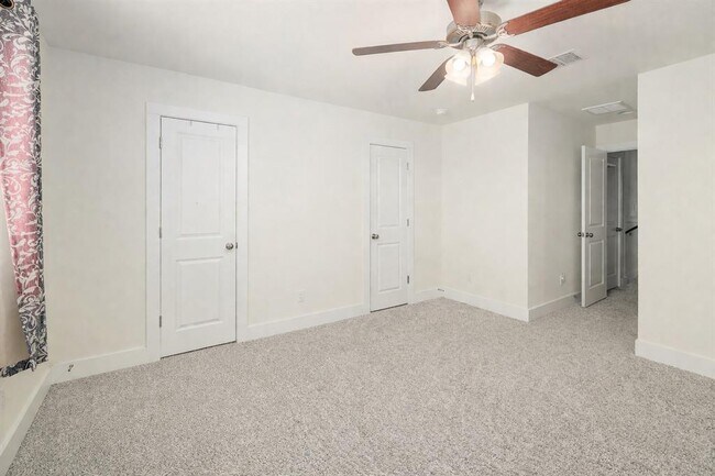 Building Photo - 204 Furlong Dr