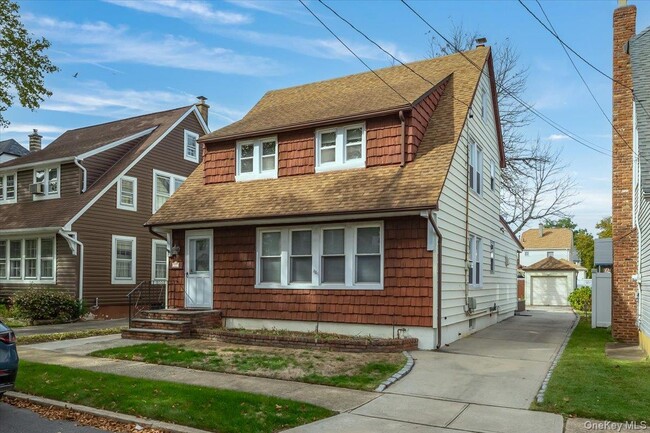 Primary Photo - 61 Dartmouth St