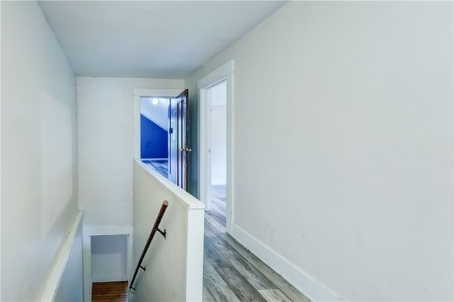 Building Photo - 84 Canterbury Rd