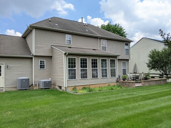 Building Photo - 403 McClellan Dr