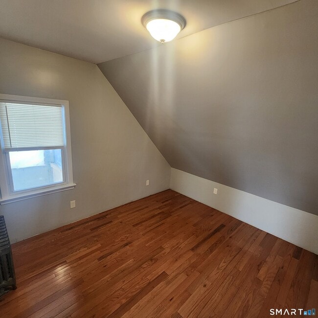 Building Photo - 351 Hillside Ave