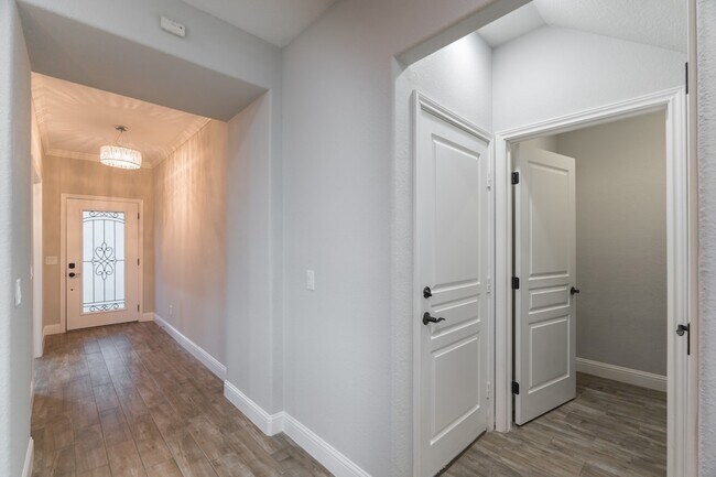 Building Photo - 50 Tidwillow Pl