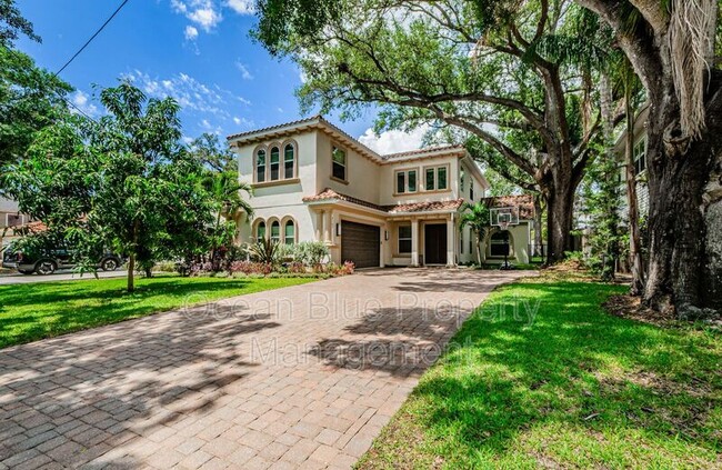 Primary Photo - 3107 W Lawn Ave