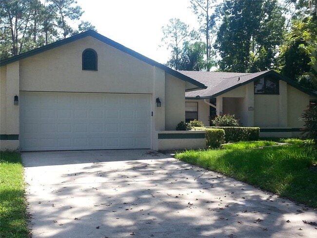 Building Photo - 9149 Palm Tree Dr