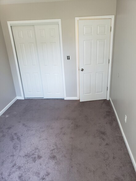 Building Photo - 41164 N Woodbury Green Dr