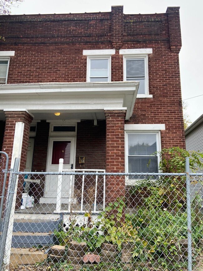 Building Photo - 26-28 E Woodrow Ave