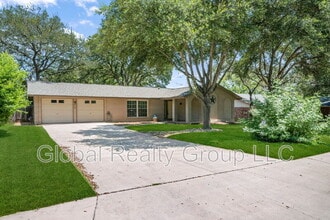 Building Photo - 412 Cordoba Dr