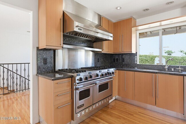 Building Photo - 4613 Reforma Rd