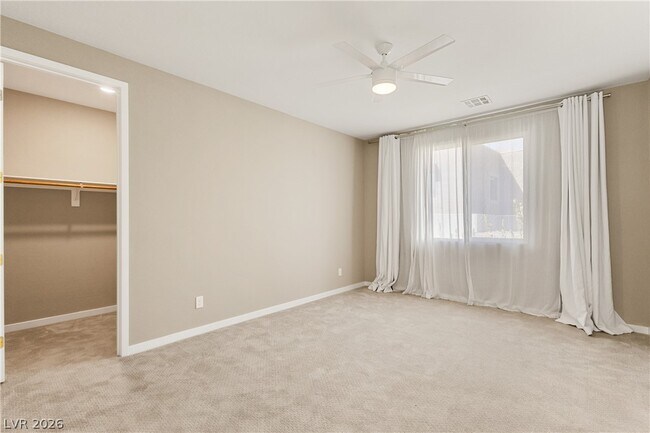 Building Photo - 10277 Green Ember Dr