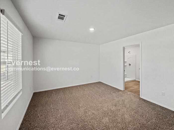 Building Photo - 480 Moonlight Cove