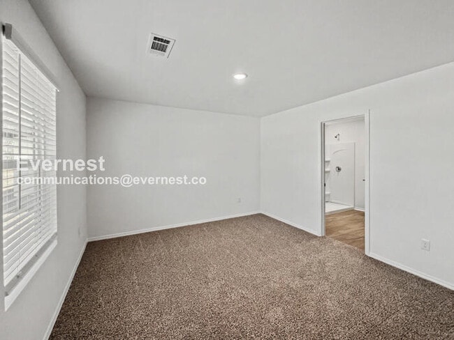 Building Photo - 480 Moonlight Cove