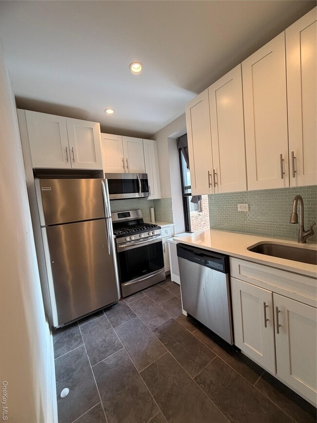 Building Photo - 10920 Queens Blvd