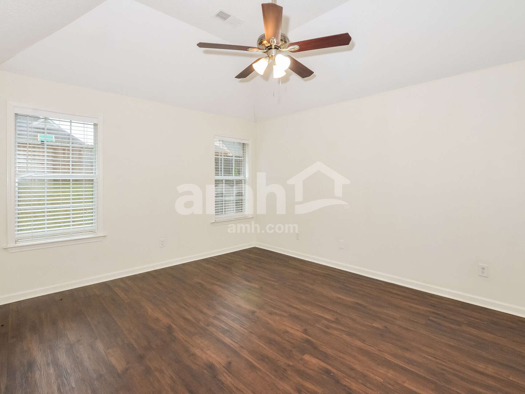 Building Photo - 1315 Chatman Cove