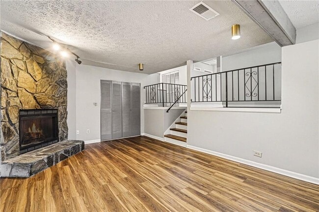 Building Photo - 1205 Natchez Trce SW