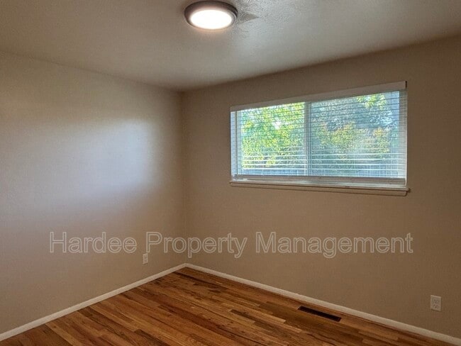 Building Photo - 1500 Brooklawn Dr