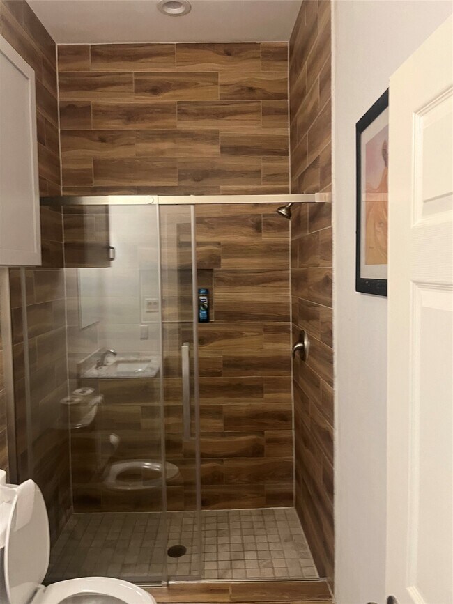 Building Photo - 3209 Ennis St