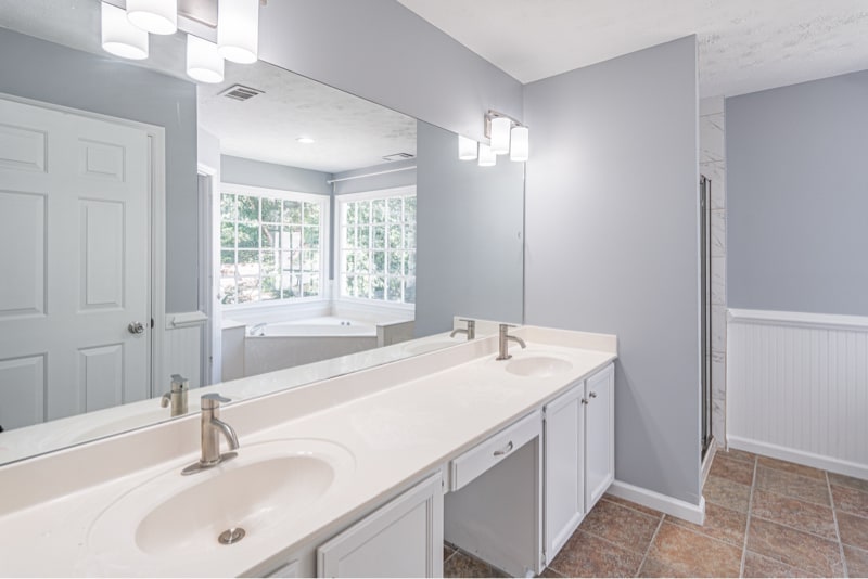 Building Photo - 1321 Yorktown Cir