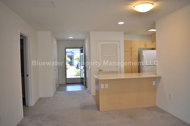 Building Photo - Mililani Mauka 2/2 w/ enclosed garage