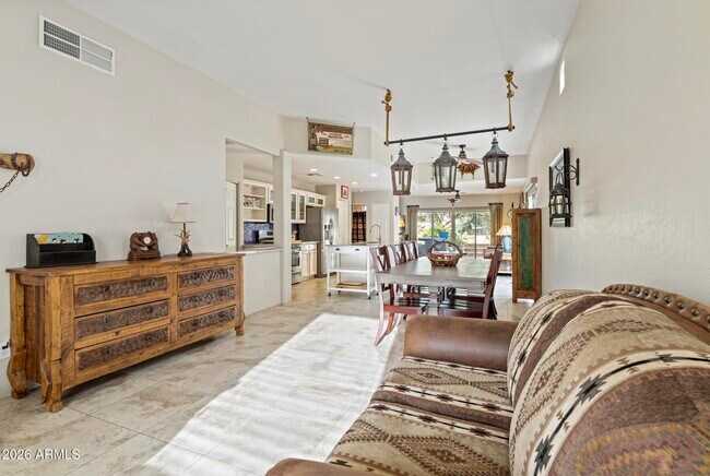 Building Photo - 6016 E Rancho Manana Blvd