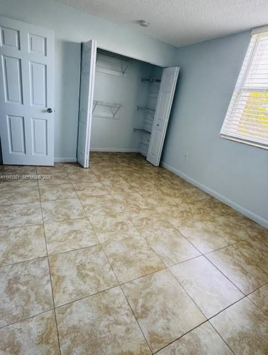 Building Photo - 2425 NE 135th St