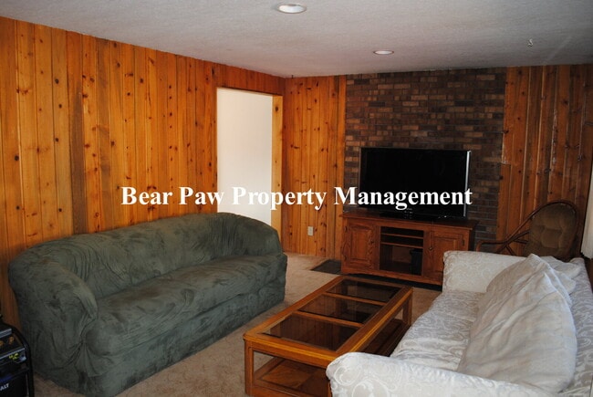 Building Photo - Cute home in Conifer!