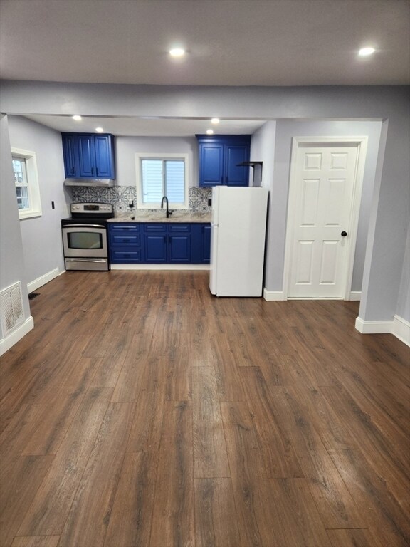 Building Photo - 24 Emmet St