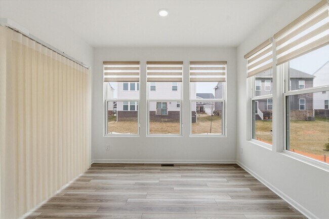 Building Photo - 709 Risdon Trail S