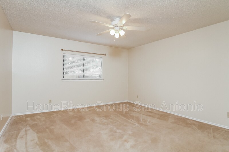 Building Photo - 8019 Chestnut Cedar Dr