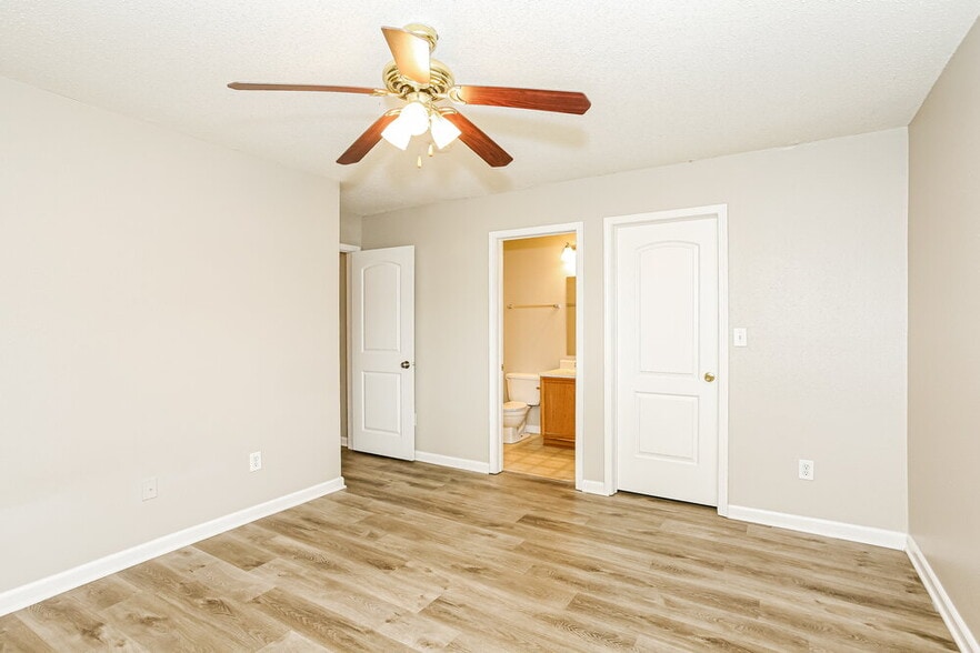 Building Photo - 9723 Centennial Ct