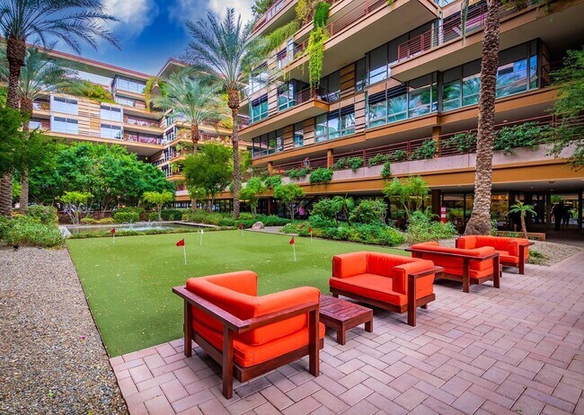 Building Photo - 7147 E Rancho Vista Dr