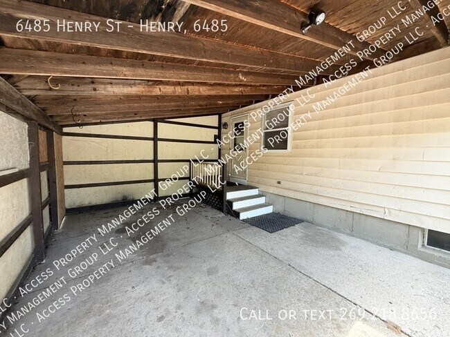 Building Photo - 6485 Henry St