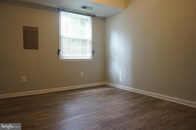 Building Photo - 4382 Harvester Farm Ln