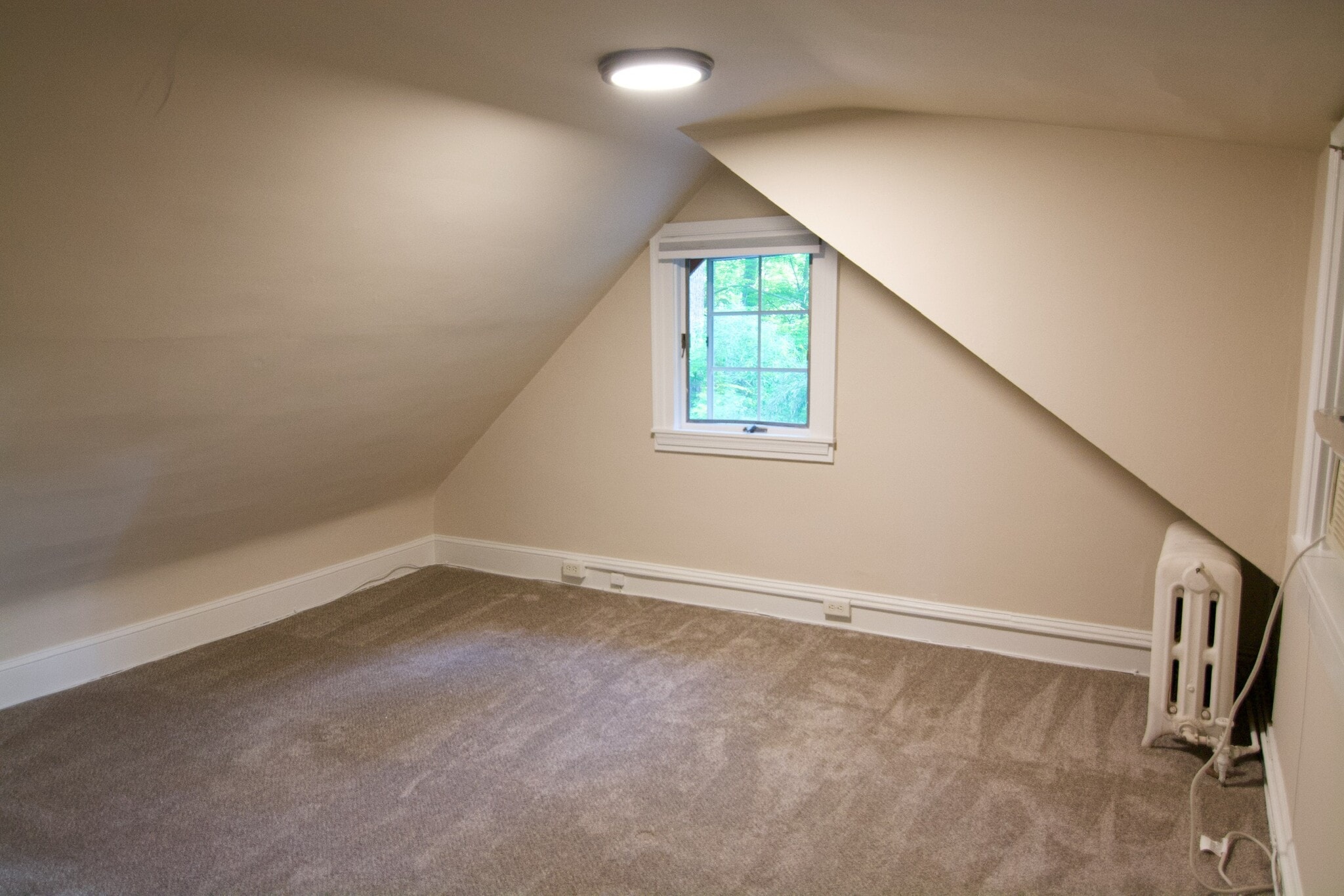 Building Photo - 327 Valley Brook Rd