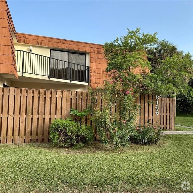 Building Photo - 8466 S Coral Cir