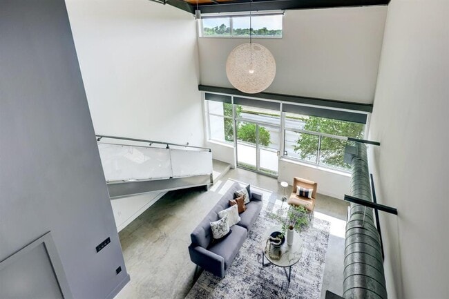 Building Photo - 2205 N Lamar Blvd